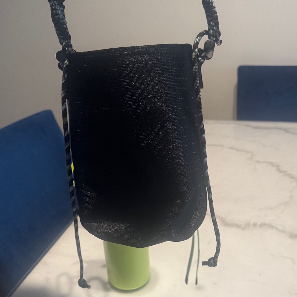 lululemon athletica Black Mini Bag with lime green water bottle - Picture 8 of 8